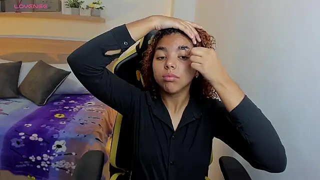 Snapshot of aurora_rodriguez chatting on 1, 2, 2025 aurora rodriguez online show from 1, 2, 2025