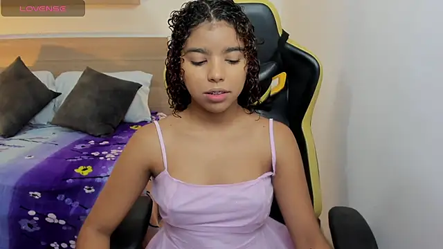 Snapshot of aurora_rodriguez chatting on 28, 1, 2025 aurora rodriguez online show from 28, 1, 2025