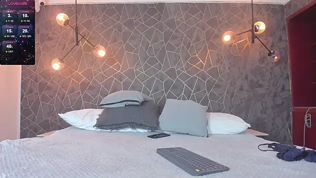 leigh-angels online show from 11, 11, 2025