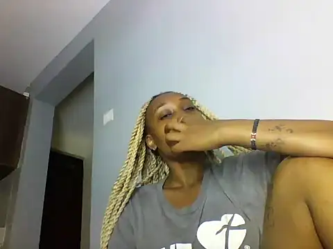 Snapshot of Sexy_briellah chatting on 10, 10, 2025 Sexy briellah online show from 10, 10, 2025