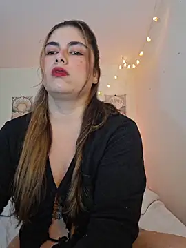 Juliietha servas online show from 25, 10, 2025