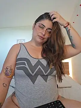 Juliietha servas online show from 13, 10, 2025