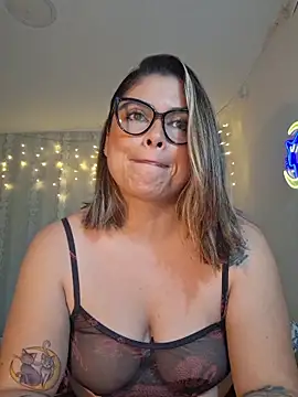 Snapshot of Juliietha_servas chatting on 28, 4, 2026 Juliietha servas online show from 28, 4, 2026