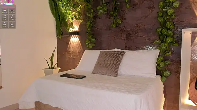 emily hunter12 online show from 16, 3, 2026