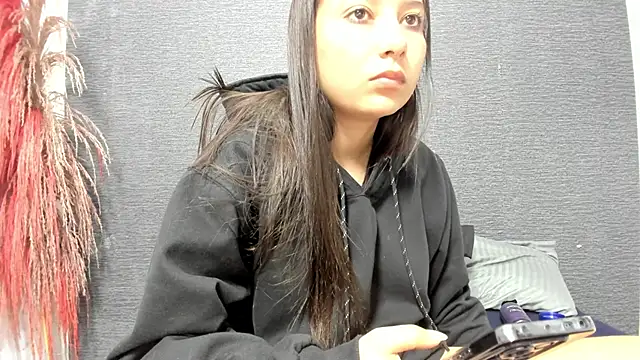cami-01 online show from 27, 2, 2025