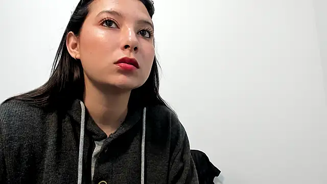 Snapshot of cami-01 chatting on 17, 10, 2025 cami-01 online show from 17, 10, 2025