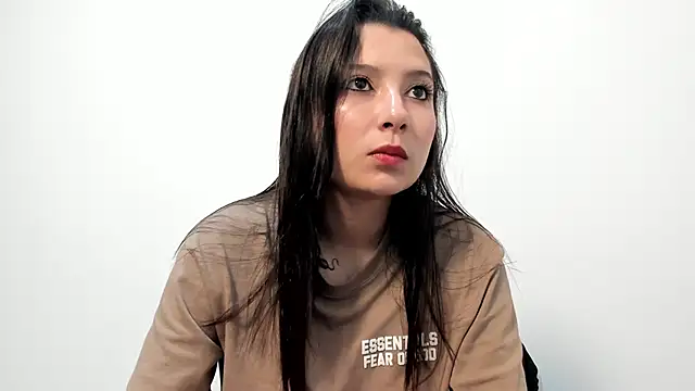 Snapshot of cami-01 chatting on 15, 10, 2025 cami-01 online show from 15, 10, 2025