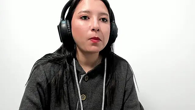 Snapshot of cami-01 chatting on 23, 11, 2025 cami-01 online show from 23, 11, 2025