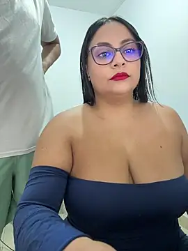 Snapshot of Sol_biglips chatting on 10, 6, 2026 Sol biglips online show from 10, 6, 2026