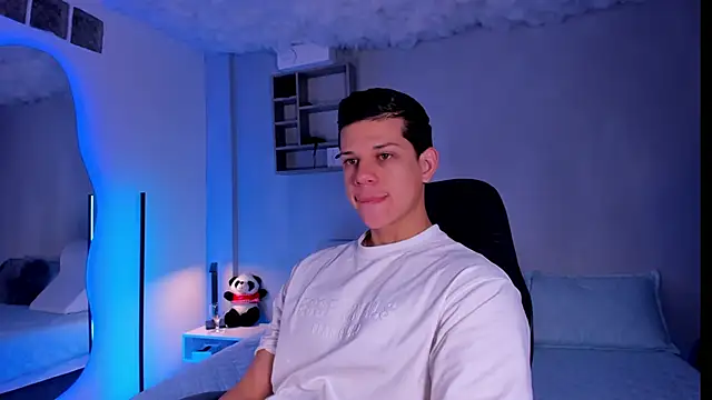 Snapshot of MarcoSullivan chatting on 28, 10, 2025 MarcoSullivan online show from 28, 10, 2025