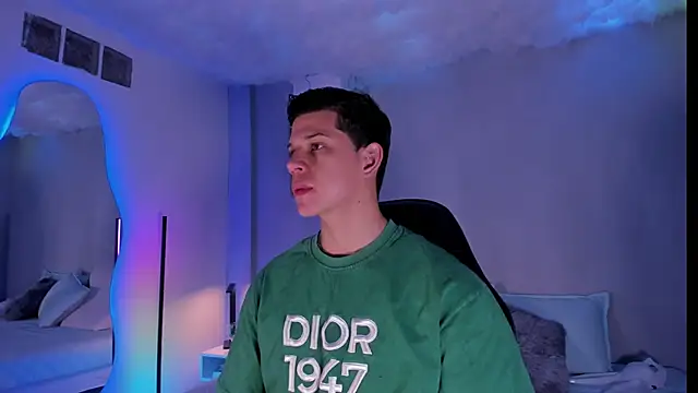 Snapshot of MarcoSullivan chatting on 12, 11, 2025 MarcoSullivan online show from 12, 11, 2025