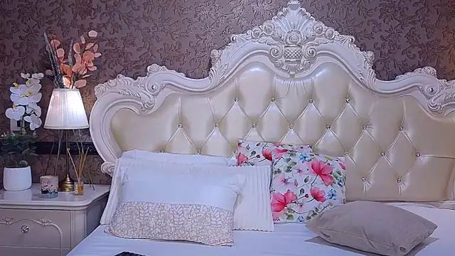 OliveWilson online show from 19, 12, 2025