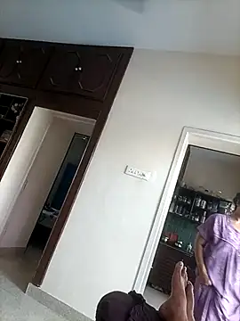 AUNTY1984 online show from 31, 5, 2026