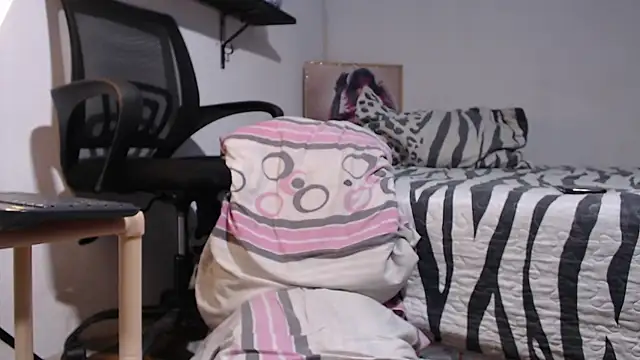 bix couples online show from 10, 11, 2025