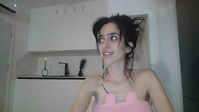 exotic brunettee online show from 8, 1, 2025