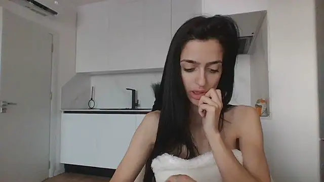 exotic brunettee online show from 4, 1, 2025
