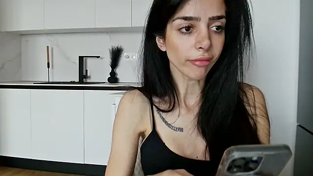 exotic brunettee online show from 5, 2, 2025