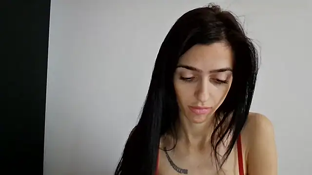 exotic brunettee online show from 26, 12, 2024