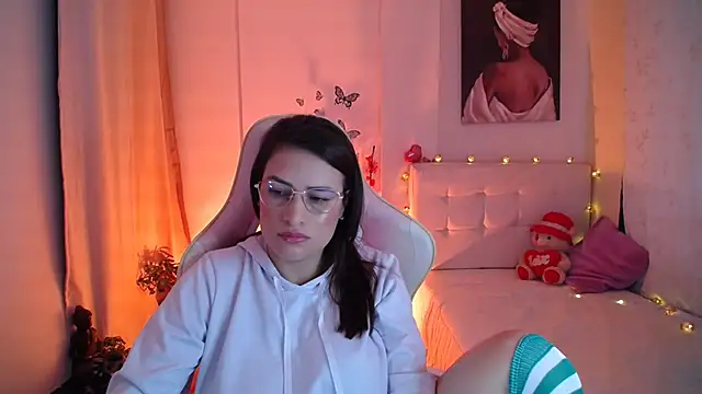 Snapshot of esmeraldaa230 chatting on 25, 2, 2025 esmeraldaa230 online show from 25, 2, 2025