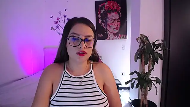 esmeraldaa230 online show from 22, 3, 2026