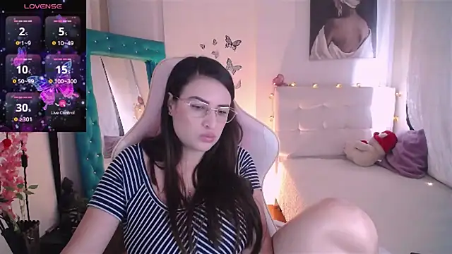 Snapshot of esmeraldaa230 chatting on 16, 2, 2025 esmeraldaa230 online show from 16, 2, 2025
