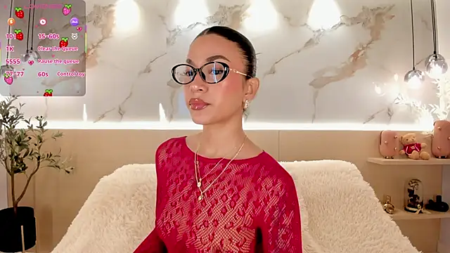 LunaRuso online show from 7, 3, 2026