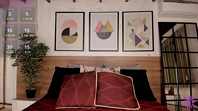 LunaRuso online show from 16, 10, 2025