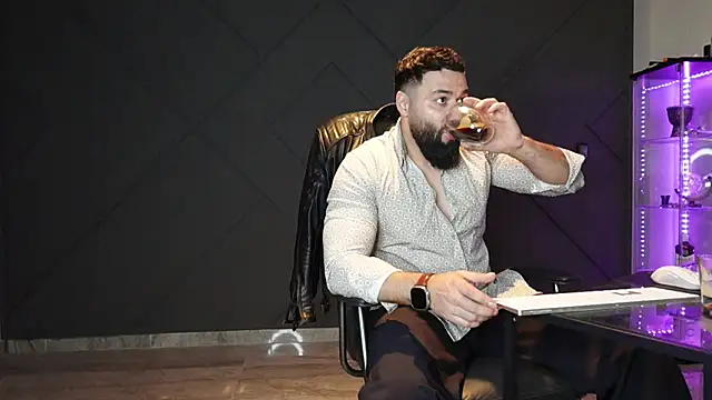 mattmasterss online show from 10, 4, 2026