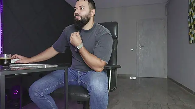 mattmasterss online show from 4, 12, 2025