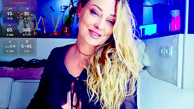  JuliaSpace  online show from 17, 4, 2026