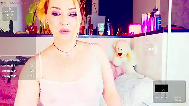  JuliaSpace  online show from 4, 7, 2026