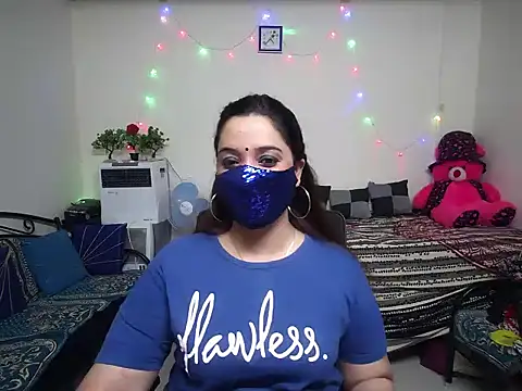 Arushisingh8888 online show from 9, 2, 2025