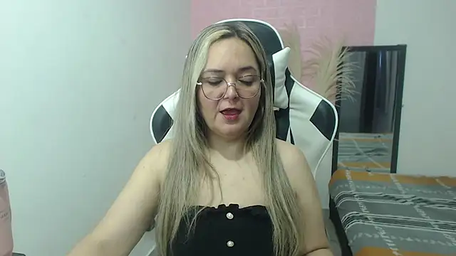Snapshot of samy_vsn chatting on 18, 7, 2026 samy vsn online show from 18, 7, 2026
