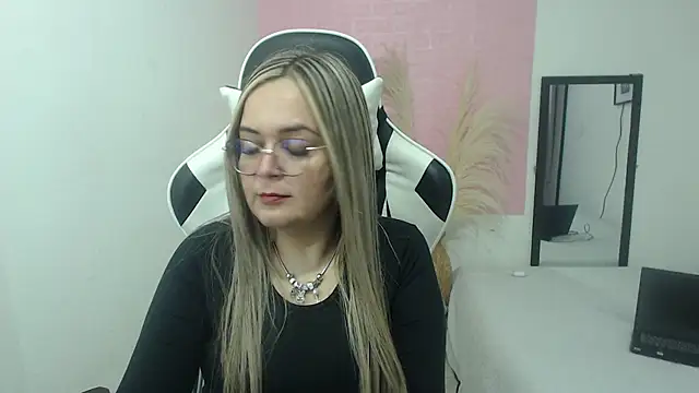 Snapshot of samy_vsn chatting on 26, 6, 2026 samy vsn online show from 26, 6, 2026