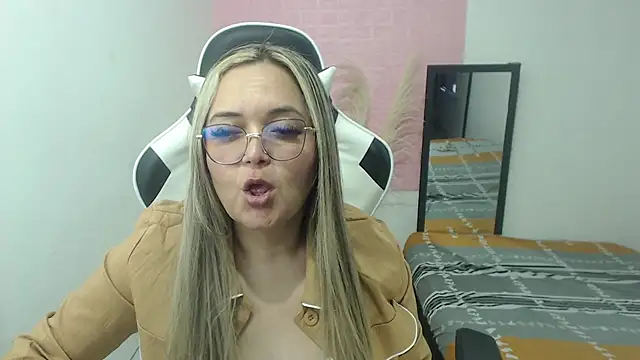 Snapshot of samy_vsn chatting on 5, 7, 2026 samy vsn online show from 5, 7, 2026