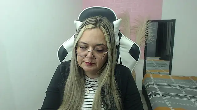 Snapshot of samy_vsn chatting on 14, 7, 2026 samy vsn online show from 14, 7, 2026