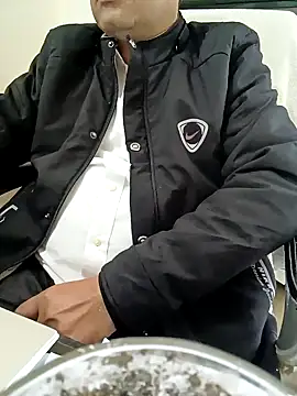 Snapshot of Hot-man39 chatting on 5, 2, 2025 Hot-man39 online show from 5, 2, 2025