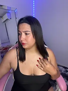 BellaNaye  online show from 23, 4, 2026