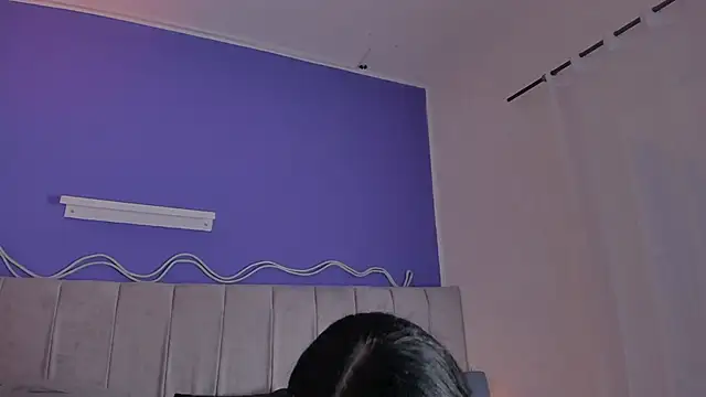 EvaaStevens online show from 1, 6, 2026