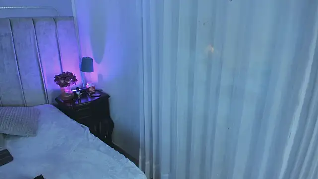 Snapshot of EvaaStevens chatting on 27, 11, 2025 EvaaStevens online show from 27, 11, 2025