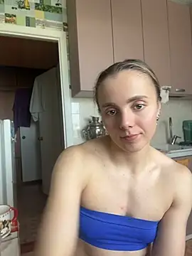 Snapshot of AlisaKissss chatting on 13, 5, 2026 AlisaKissss online show from 13, 5, 2026