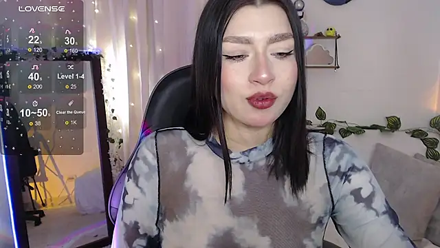 mily thomson b  online show from 25, 11, 2025