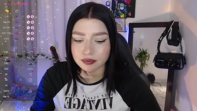 mily thomson b  online show from 19, 10, 2025