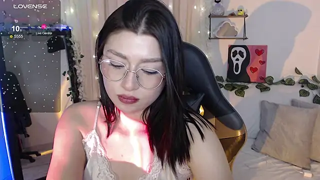 mily thomson b  online show from 29, 11, 2025