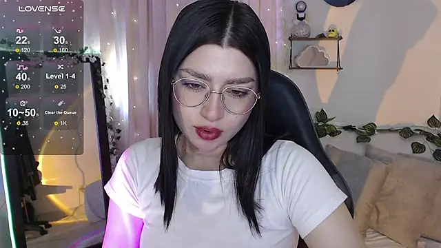 mily thomson b  online show from 4, 12, 2025