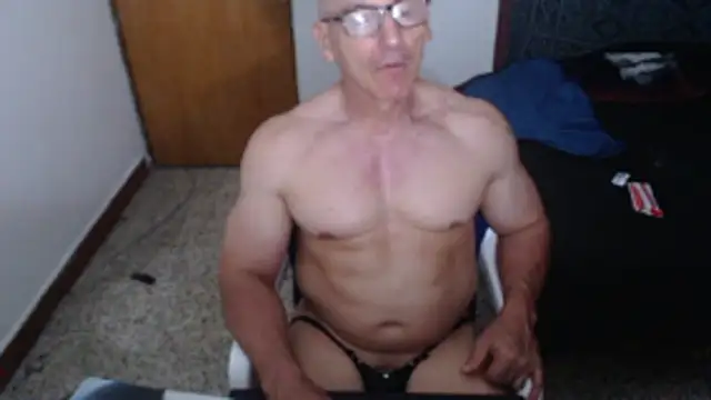 Snapshot of jefmuscle chatting on 18, 5, 2026 jefmuscle online show from 18, 5, 2026
