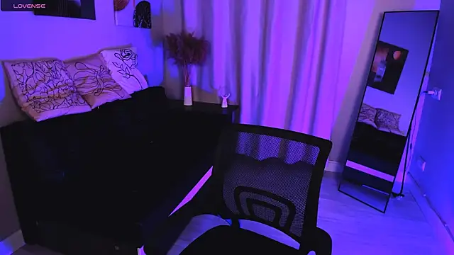 Lily xBabe online show from 12, 4, 2026