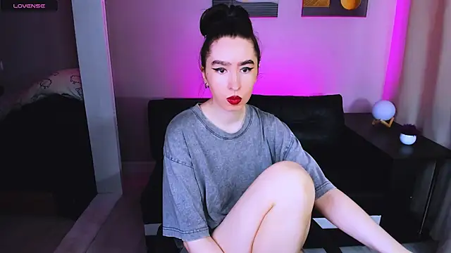 Lily xBabe online show from 18, 6, 2026