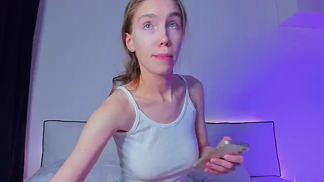 Snapshot of haileyishere chatting on 1, 2, 2025 haileyishere online show from 1, 2, 2025