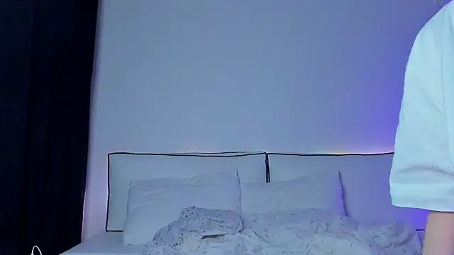 Snapshot of haileyishere chatting on 8, 1, 2025 haileyishere online show from 8, 1, 2025